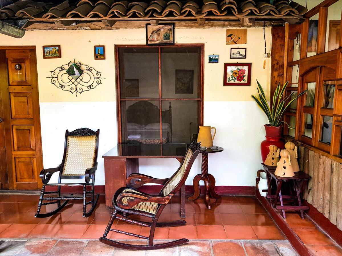 Casa De Los Berrios León エクステリア 写真
